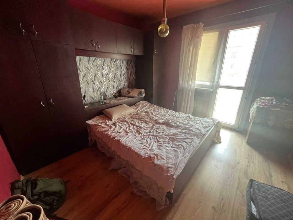Четиристаен апартамент 121 кв.м. с 3 спални в кв. Васил Левски, Казанлък