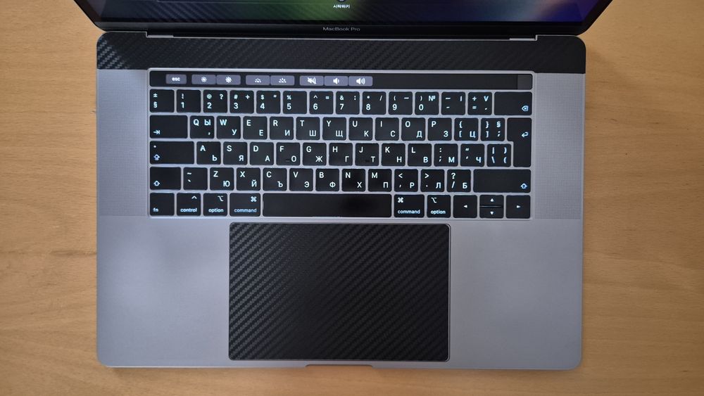 Apple MacBook Pro A1990