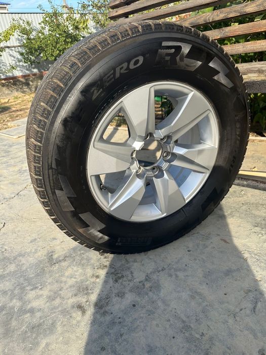 Автошины колеса с диском от прадо150
