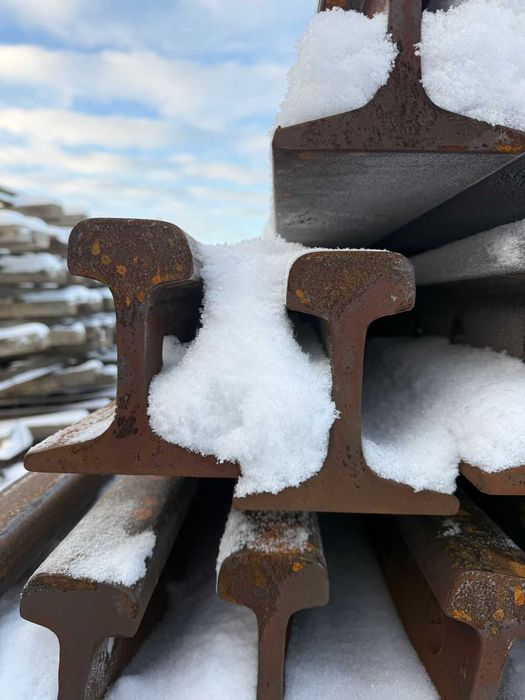 Железнодорожные рельсы