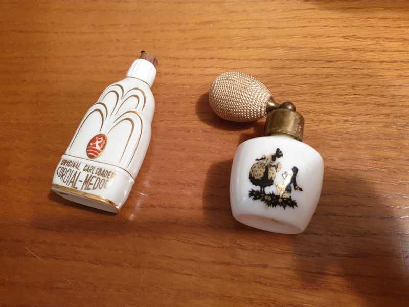 Класически ретро флакон бутилка от парфюм декорация с позлата от 60-те