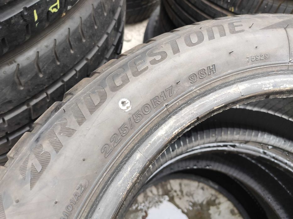 4бр Зимни гуми 225 50 17 - Bridgestone - DOT 2022