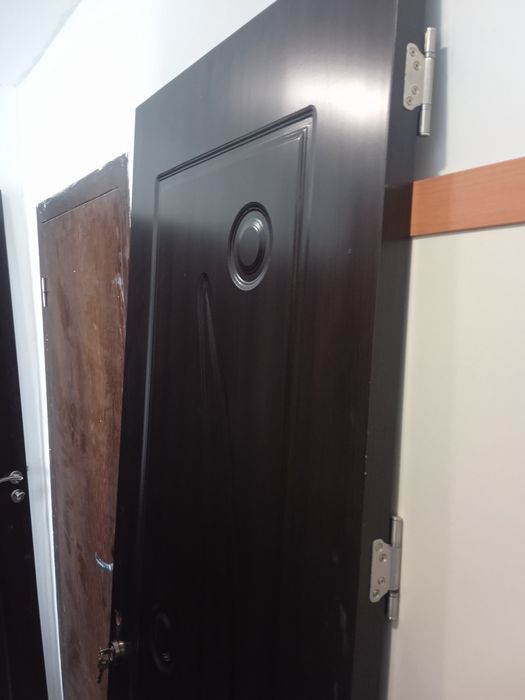 Продавам Мдф врати много запазени