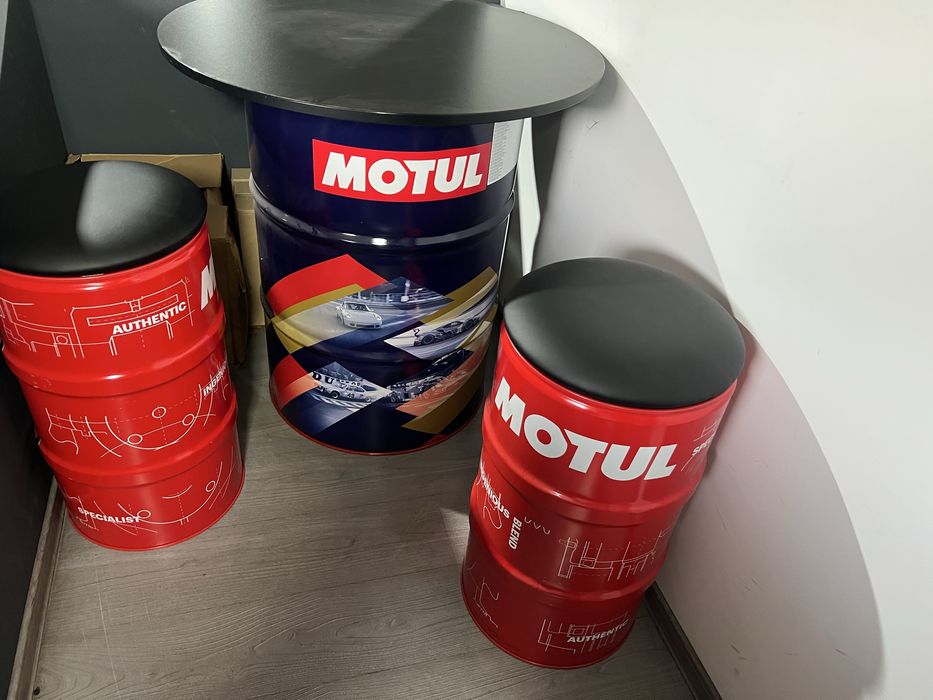 Set masa si scaune tip butoi ulei/ tabla