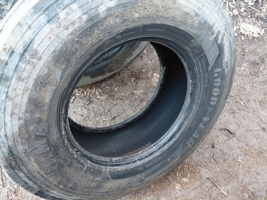 Продам шины б/у Goodyear