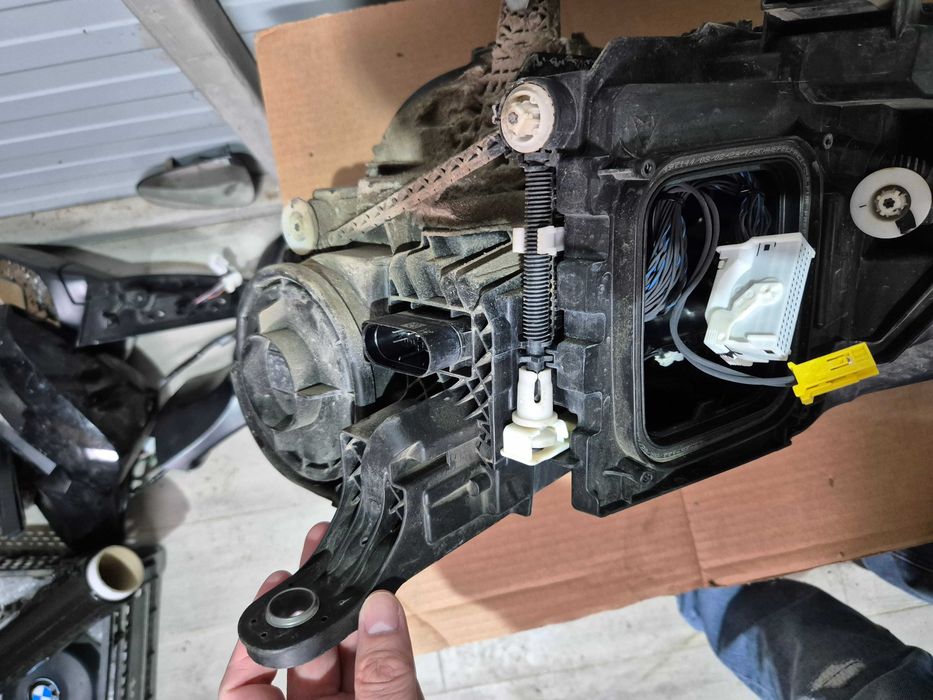 Far dreapta multibeam led Mercedes GLS X167  2019-2024 cod A1679066208