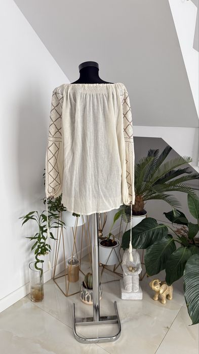 Ie traditionala marimea 38-40