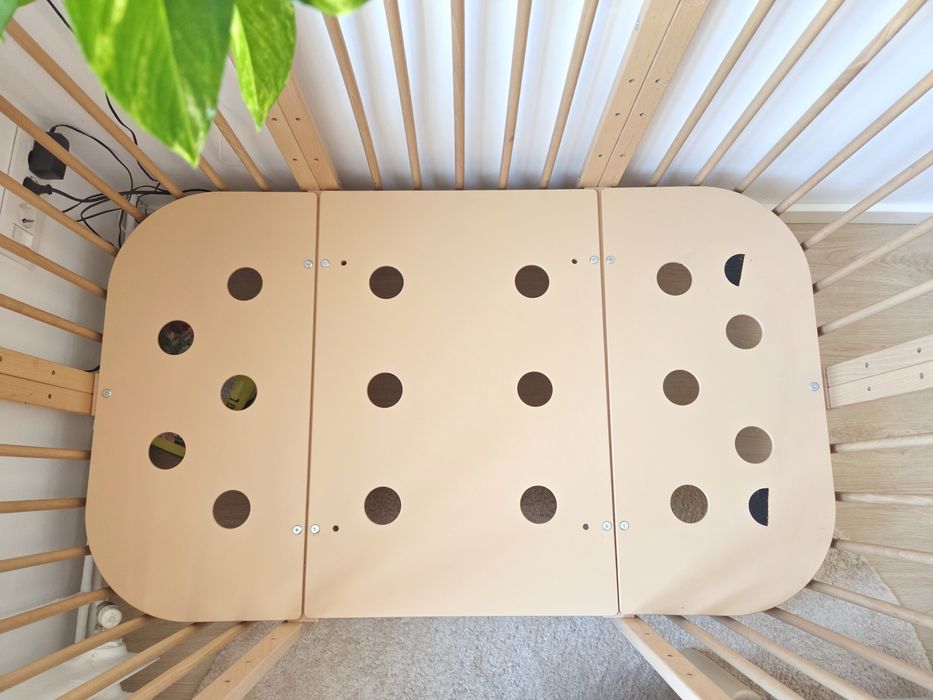 Vând pat evolutiv 7 in 1, pat Montessori la mai multe nivele, pătuț co-sleeping nou-nascut cu saltea inclusa, țarc, birou, masa înfășat 2100 lei