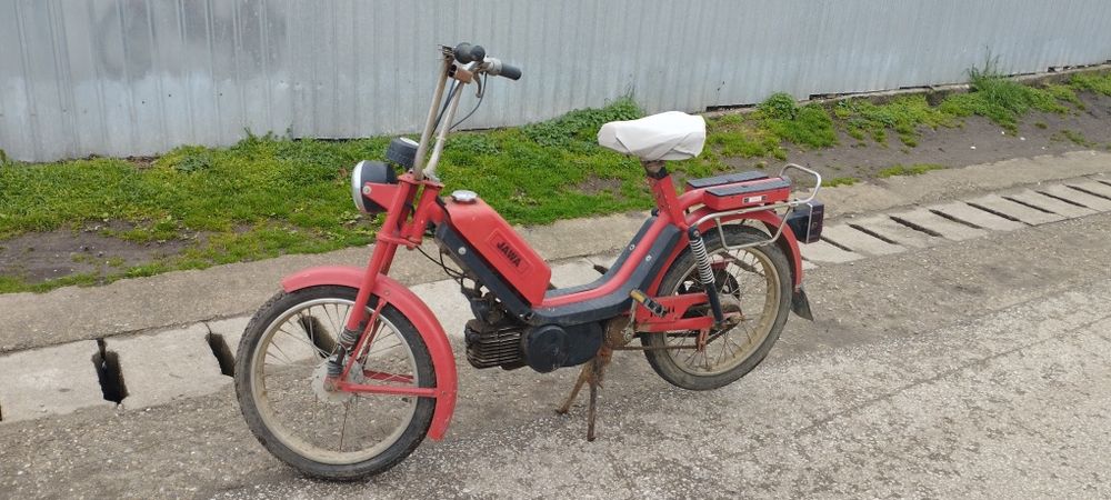 Vând moped cu pedale JAWA