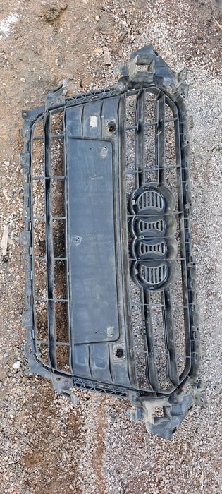 Решётка радиатора ауди а4 в8