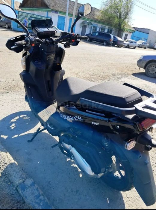 Продам скутер танк