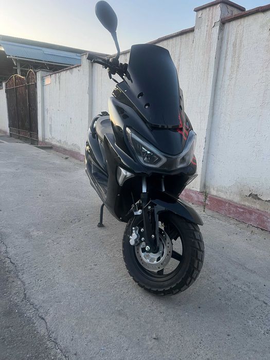 Продаю мопед макси