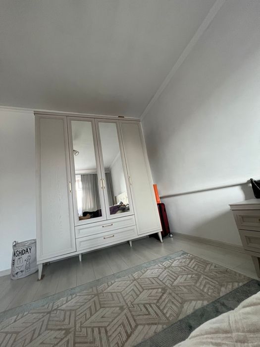 Продам спальни гарнитур срочно