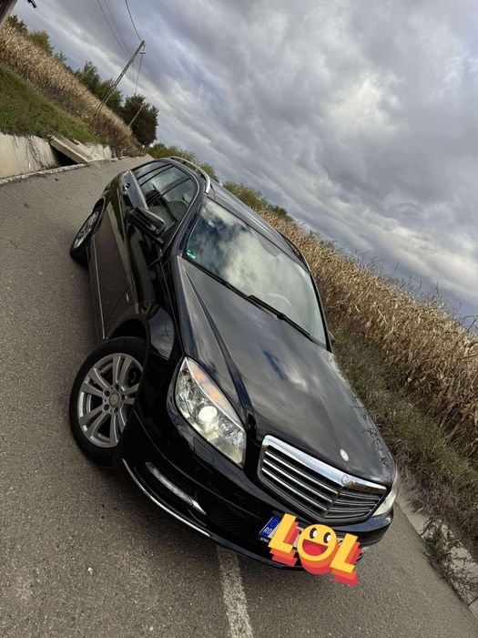 Vând Mercedes c class