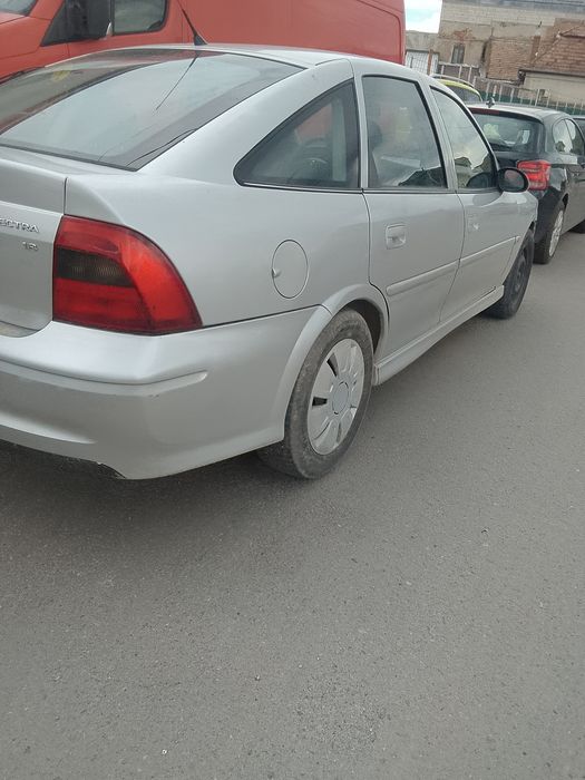 Vand Opel vectra B C. C 1.8 16 V 2001 motor z18xe enzină