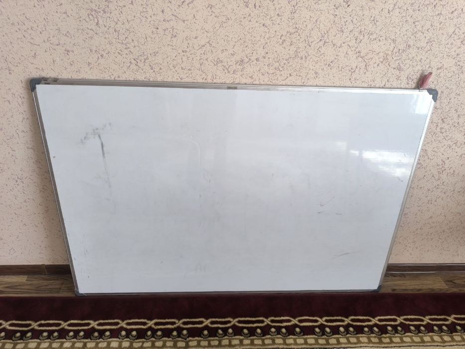 4 ta komplekt parta va 8 ta stul  1 ta doska