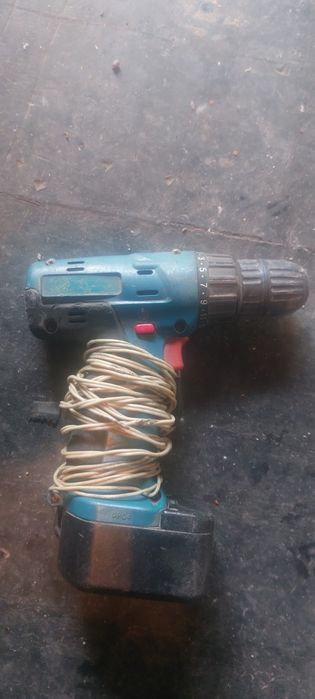 Продам шуруповерт 12 вольт