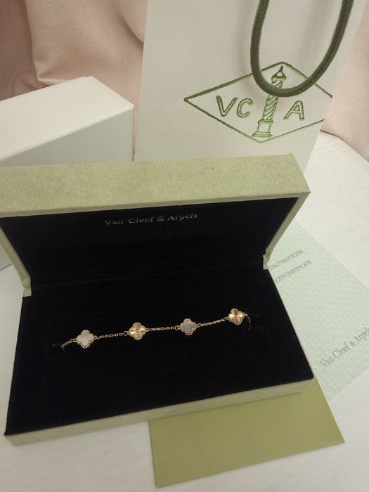 Мини браслат Van & Cleef arpels