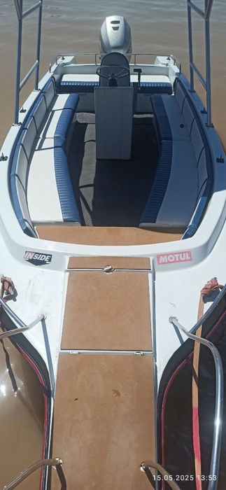 Катер прогулочный