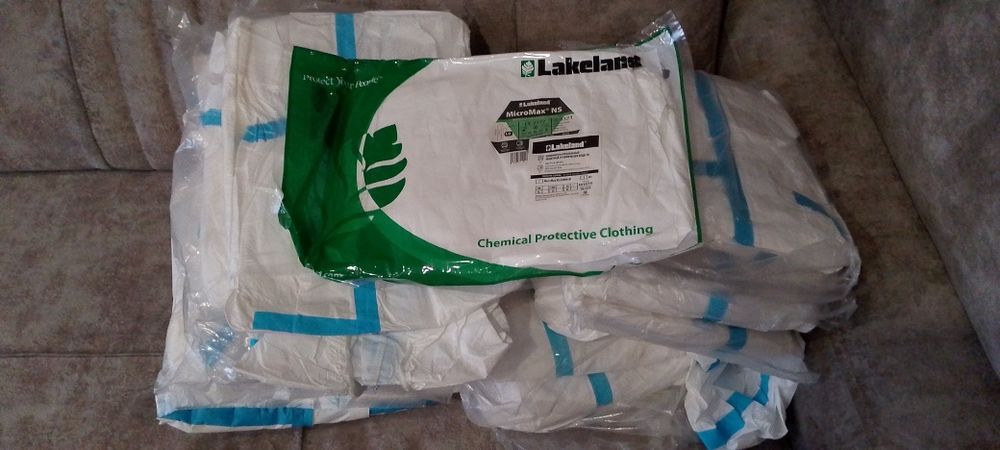 Продам новый защитный комбинезон