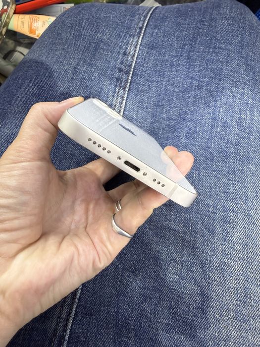 Продам iphone 13 256 гб