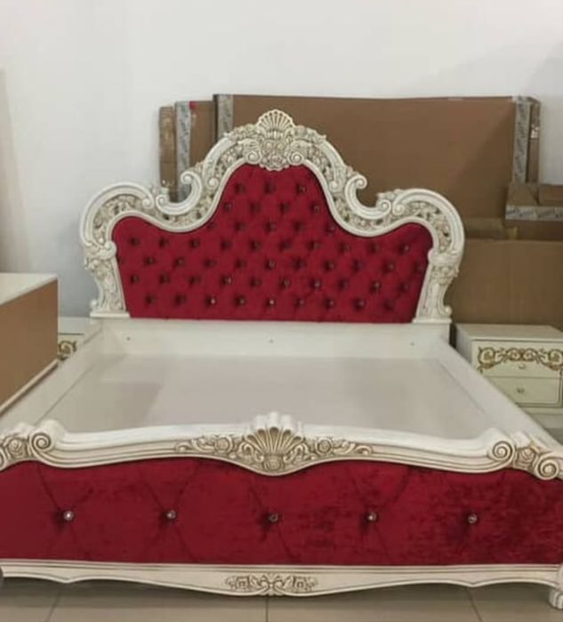 Кровать двуспальная