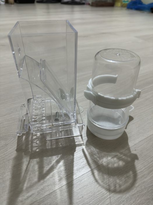 Qushlarga avtokormushka