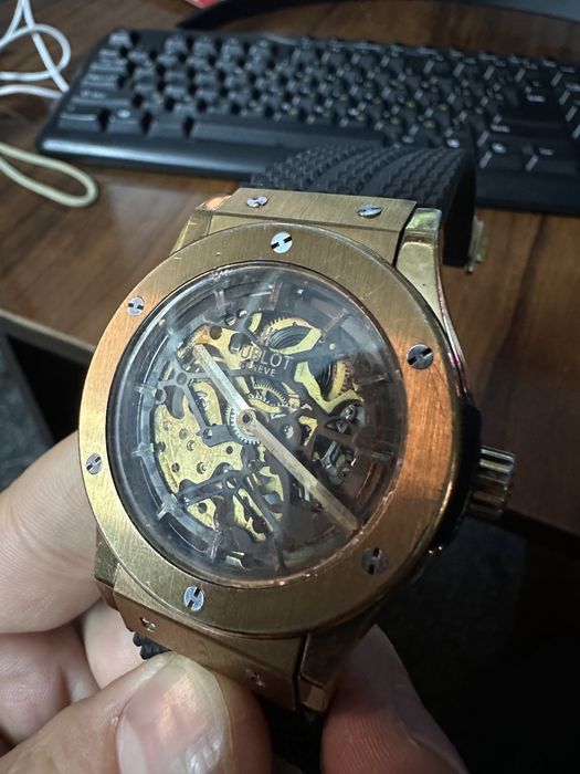 Hublot soat sotiladi mexanika noyob