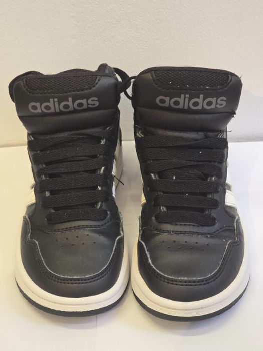 Адидас кецове 28 номер