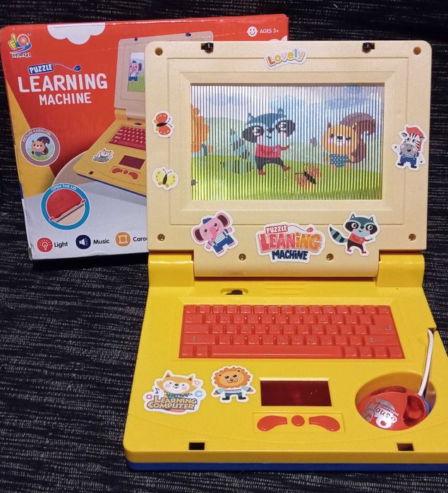 подарявам бебешка играчка лаптоп