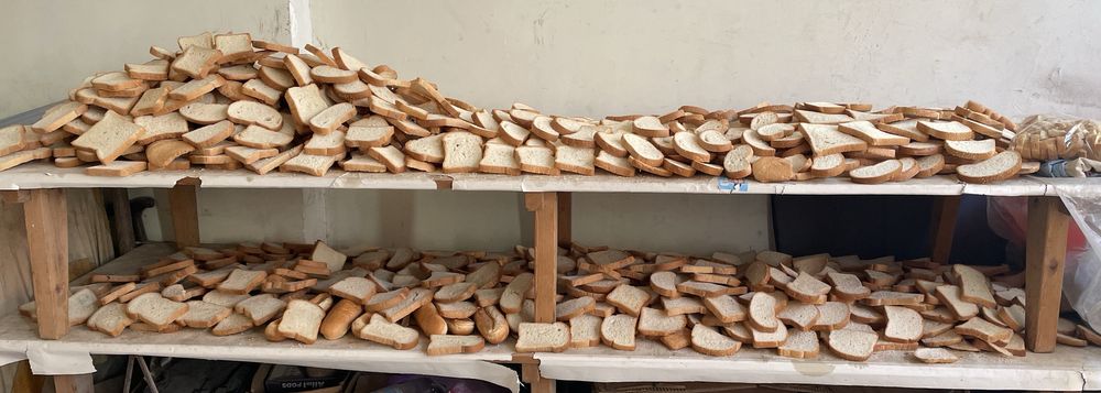 Хлеб для скота. Нон молга ! Сухой хлеб. Котган нон