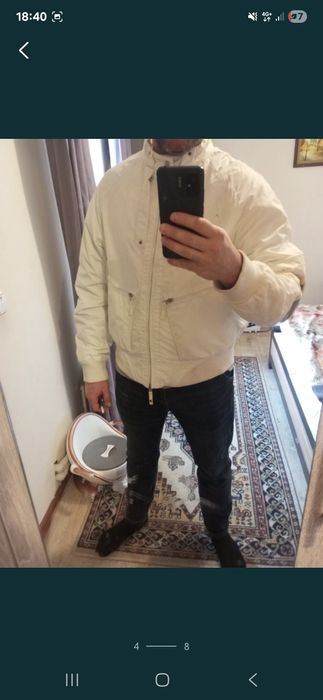 Продам Armani  оригинал куртку.