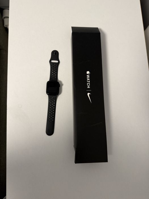 Apple watch 7 nike version gps