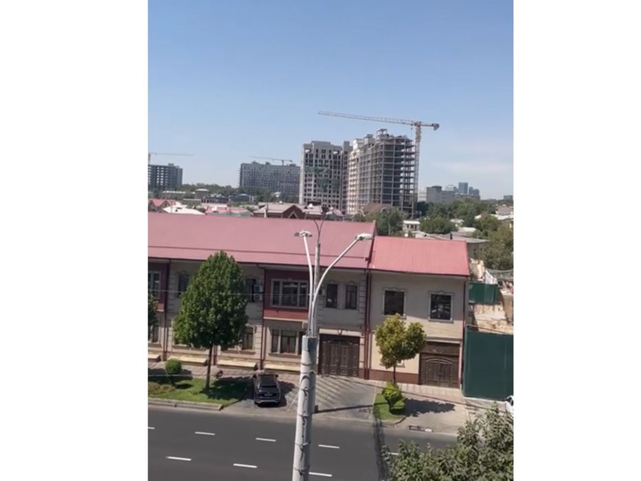 Яккасарай , Нукус авеню , 4/4/12 , 98,29 кв м , 1525 $ за кв м  .