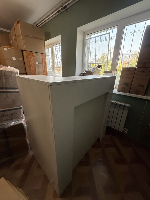 Ресепшн с тумбой