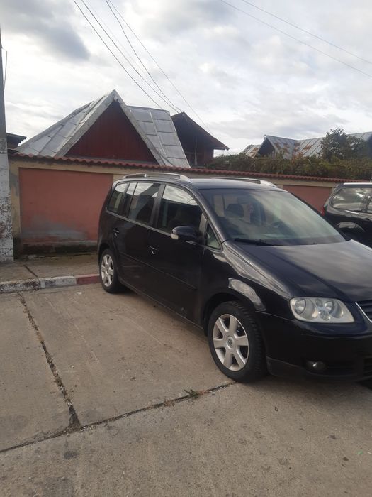 Volkswagen Touran 2005 diesel, 2.372 € — imagine 3