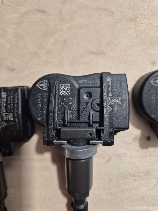 Senzori presiune roti Tesla