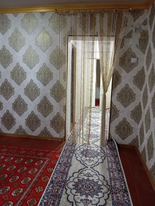 Кибрай Узумзор мфй 6 сотох  6 хона срочно келишамиз