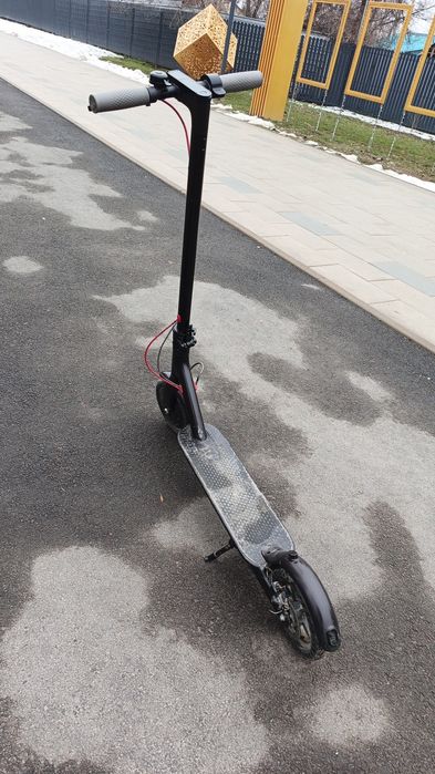 Продам электросамокат