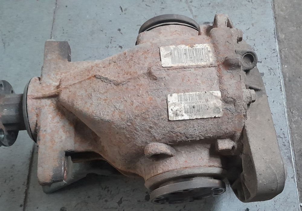 Гуми заден  диференциал  БМВ BMW Е65 E66 diferencial