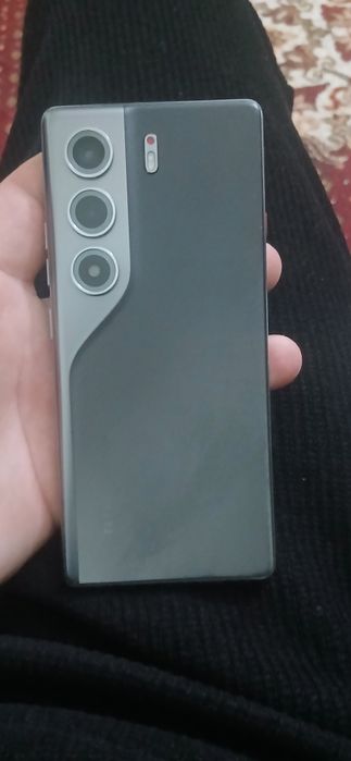 Tecno camon 40 sotiladi