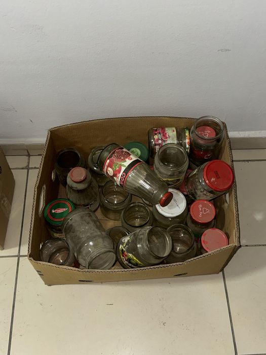 Банки разного размера . Отдам даром