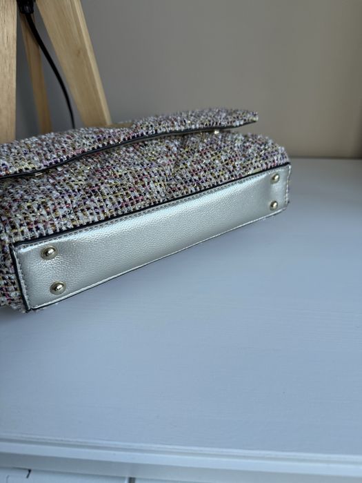 Нова чанта guess