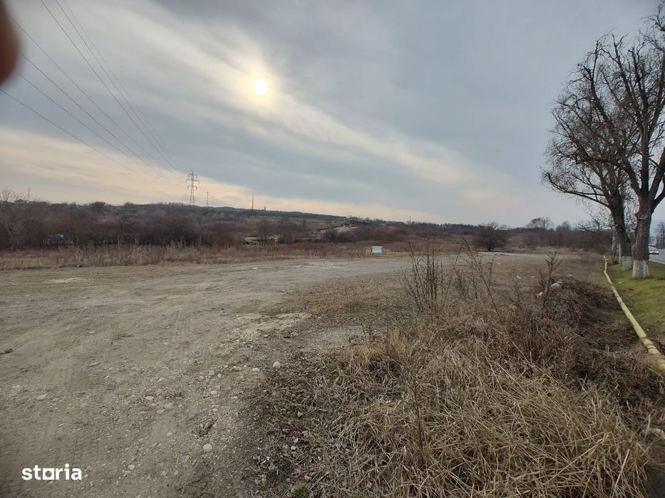 Teren intravilan in Santuhalm cu o suprafata de 5500mp,