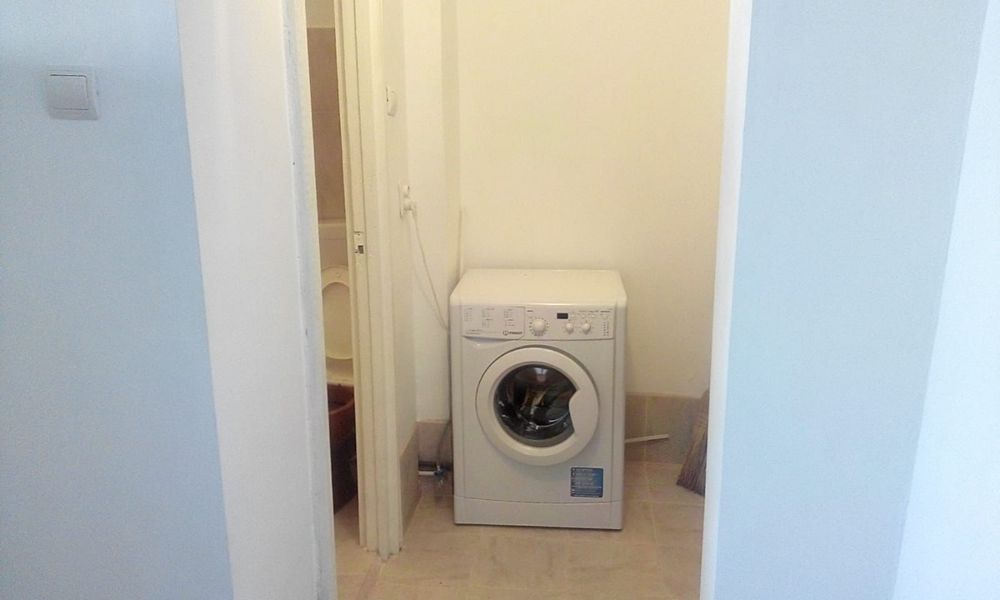 Dau in chirie garcioniera de 28 mp