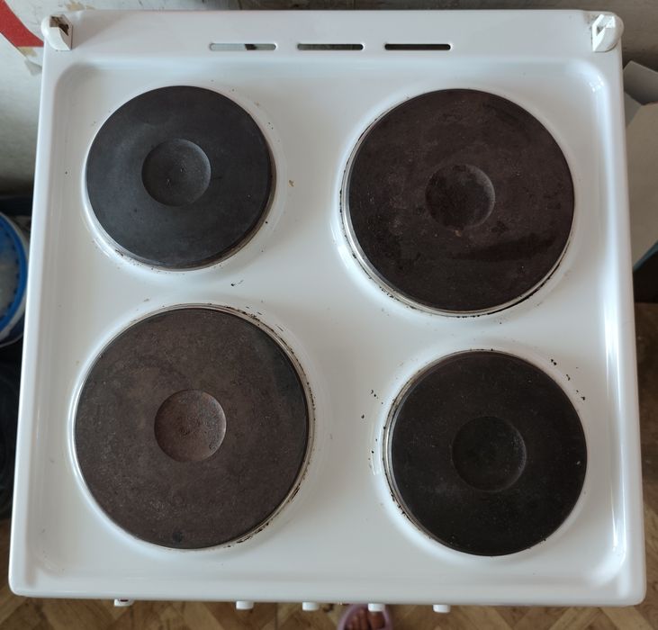 Продам электрическую плиту