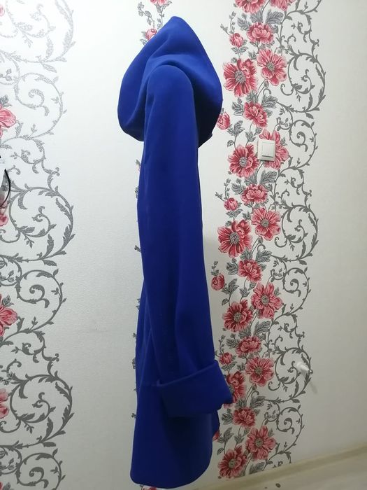 Пальто женское с капюшоном