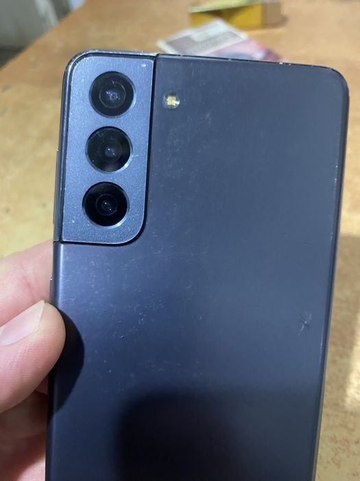 Продам samsung S21 FE