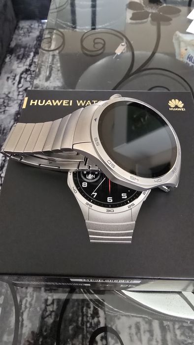 Huawei watch gt4 titan