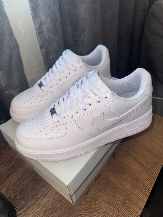 NIKE обувки Air Force 1 '07 White